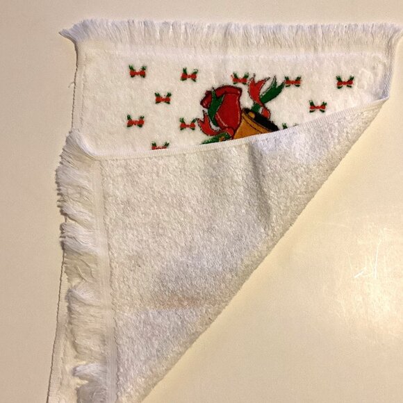 6 Christmas Towels Kitchen Linens Tea Towel Hand Towel Cooking - Picture 9 of 9